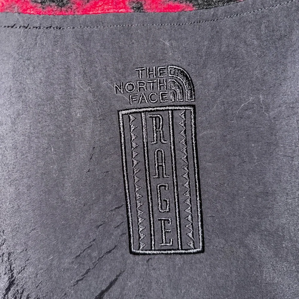 RARE North Face Men's 94 Rage Fleece Pullover Rose Red and Black